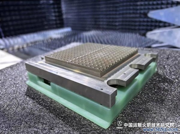 高端卫星通讯老本降至千元级！中国突破超名义电磁调控要道技巧